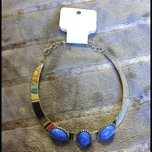 Charming Charlie collar necklace